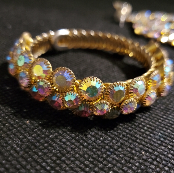 Vintage Aurora Borelis Jewelry Set : Vintage Earrings, Vintage Bracelet - Picture 13 of 13